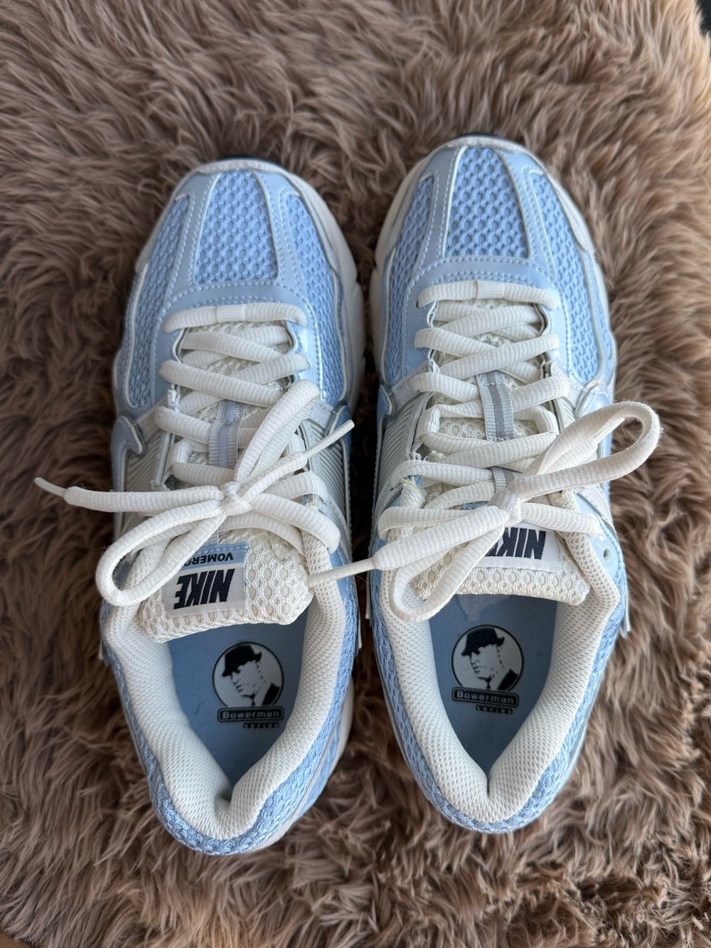 Nike Vomero 5 Sneakers